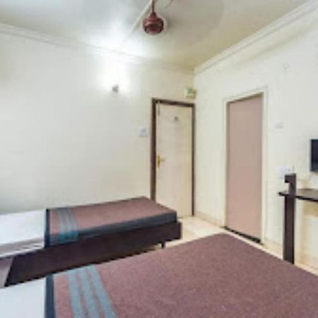 Hotel Abhishek ,Nashik Esterno foto