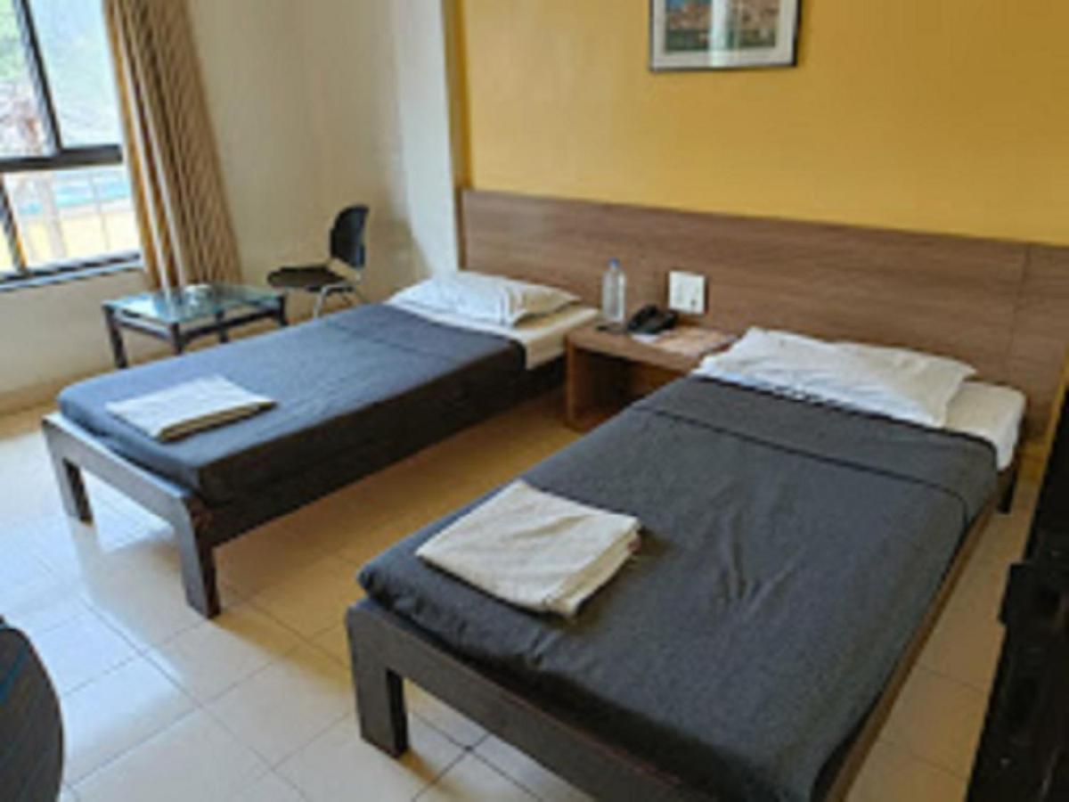 Hotel Abhishek ,Nashik Esterno foto