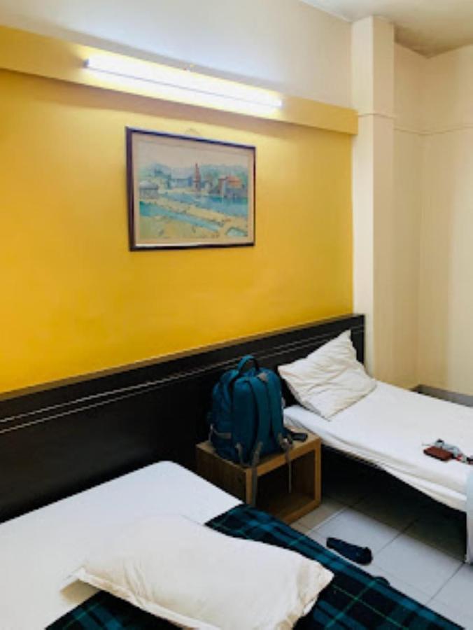 Hotel Abhishek ,Nashik Esterno foto