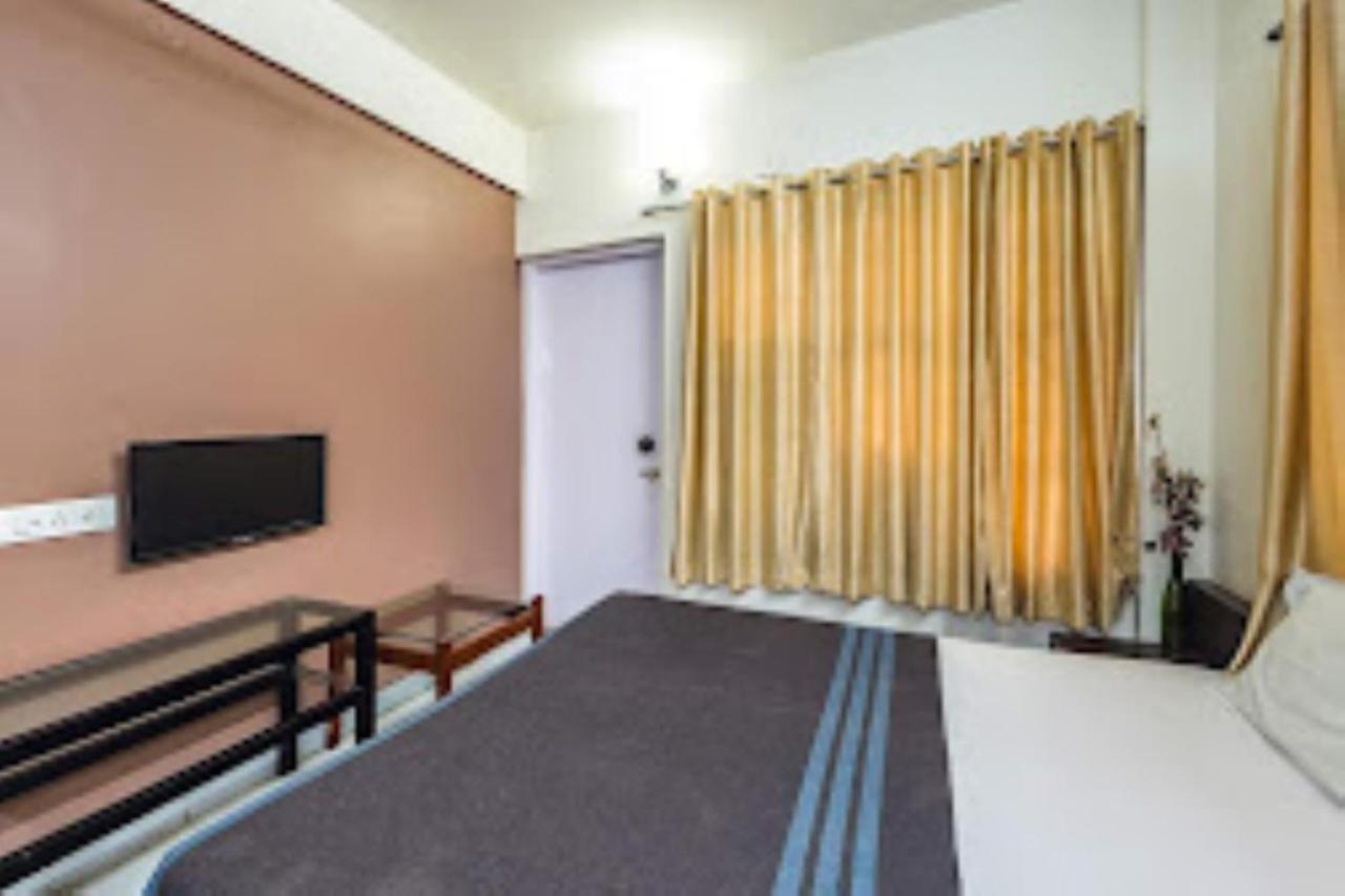Hotel Abhishek ,Nashik Esterno foto